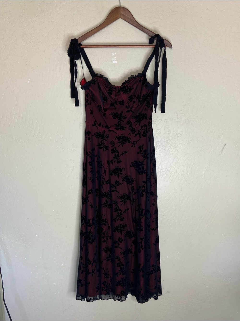 SHEIN Black Tie-Shoulder Burgundy Floral Midi Dress